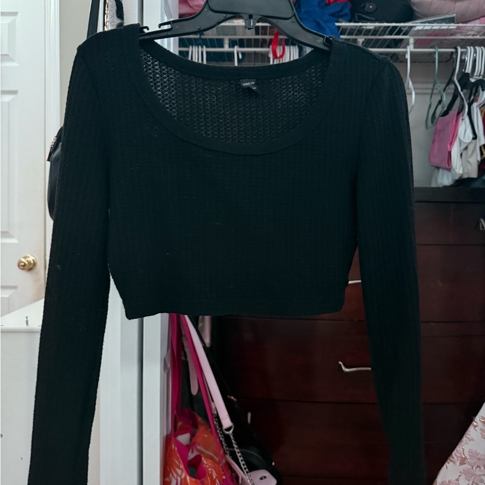 SHEIN Black Ribbed Crop Top